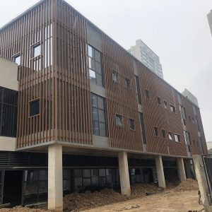 铝幕墙之铝方管系列   The curtain wall series products use aluminum alloy square tubes.